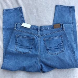 NWT American Eagle Mom Jeans